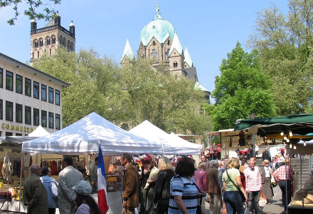 Weinfest und Französischer Markt