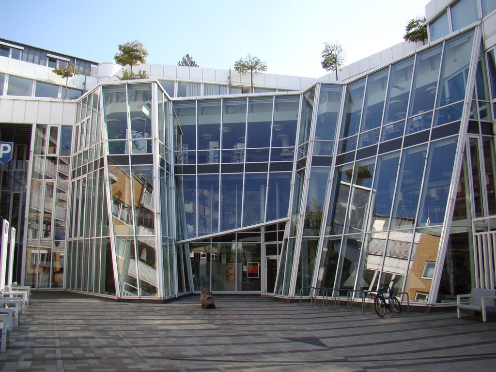 Stadtbibliothek wieder geöffnet
