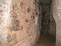 Fundament der ehemaligen Kirche