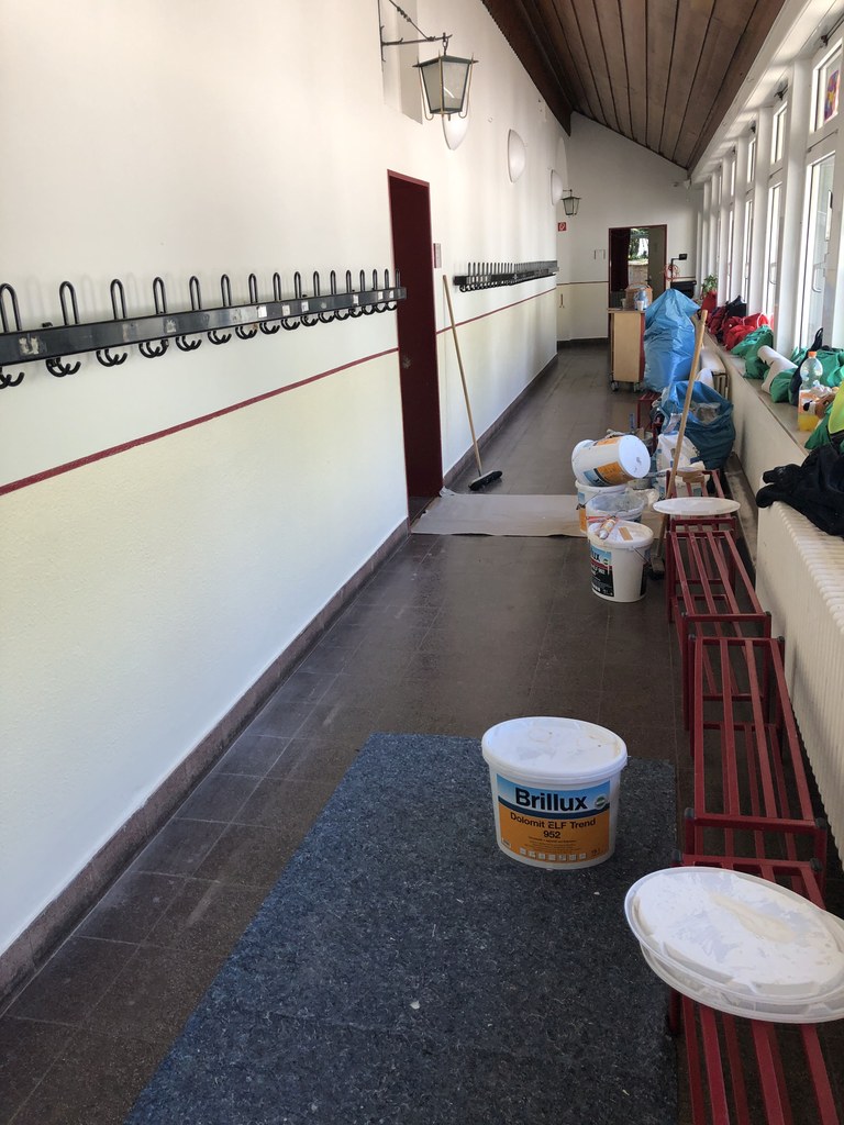 Malerarbeiten in der Karl-Kreiner-Schule