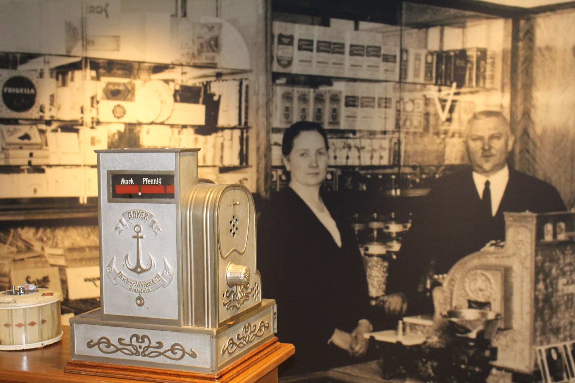 Das Süßwarengeschäft Mayser in Neuss, Ende 1920er Jahre, Foto: Hanno Mayser